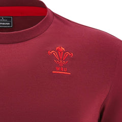 Maglia da rugby Macron Galles in cotone Deep Red, con stemma WRU ricamato.