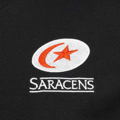Maglia da rugby ufficiale Nike Saracens per bambini: maglia nera con logo Saracens ricamato