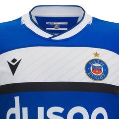 Maglia da rugby Bath Home Pro 2023: maglia da rugby blu e bianca realizzata da Macron con il logo della squadra