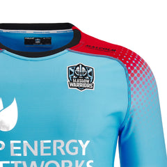 Maglia da rugby autentica da trasferta dei Glasgow Warriors 2023: azzurra con dettagli rossi, logo della squadra e dettagli degli sponsor.