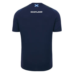 Maglia da rugby da allenamento Macron Scotland 2024: maglia blu navy con bandiera scozzese e dettagli in tartan.