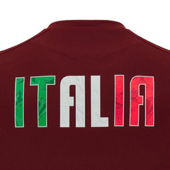 Maglia da allenamento rugby Italia 2025 con scritta "ITALIA" a bande tricolori.
