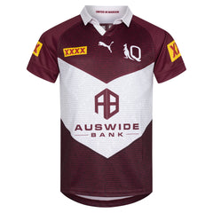 Maglia da rugby dei Queensland Maroons Captains: maglia marrone e bianca con loghi della squadra e marchi degli sponsor.