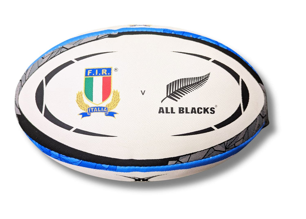 Pallone Rugby Italia - All Blacks Gilbert Replica: replica ufficiale del pallone da rugby con i loghi dell'Italia e degli All Blacks.