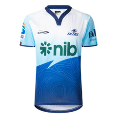 Maglia da rugby Blues Super Rugby Pacific Home 2025: maglia da rugby da ragazzo in azzurro con motivo topografico e logo della squadra.
