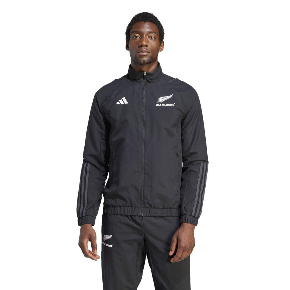 Tuta da presentazione All Blacks 2023-24 Adidas uomo nera con logo.