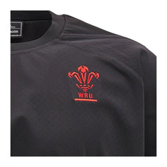 Top allenamento WRU Galles Rugby Macron nero con stemma rosso.