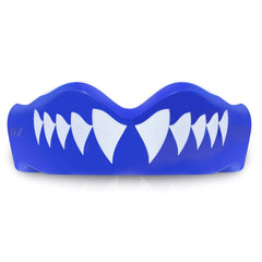 Paradenti Safejawz Shark Rugby: paradenti blu con esclusivo design a denti di squalo per una protezione superiore durante l'attività sportiva.