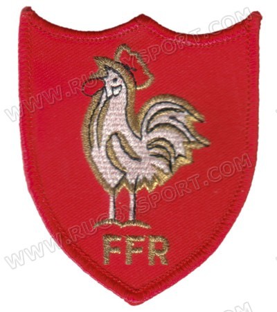 Toppa ricamata FFR con gallo dorato su sfondo rosso, simbolo del rugby francese.