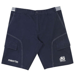 Bermuda cargo blu navy Macron bambino Scozia rugby con tasche laterali e logo.