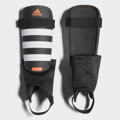 Parastinchi Adidas Ever Club neri con strisce bianche e arancioni.