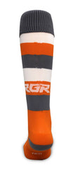 Calze da rugby RGR arancio, bianco e grigio a righe, con logo visibile.