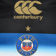 Maglia Bath Rugby 2018-19 con logo Canterbury e stemma del club.