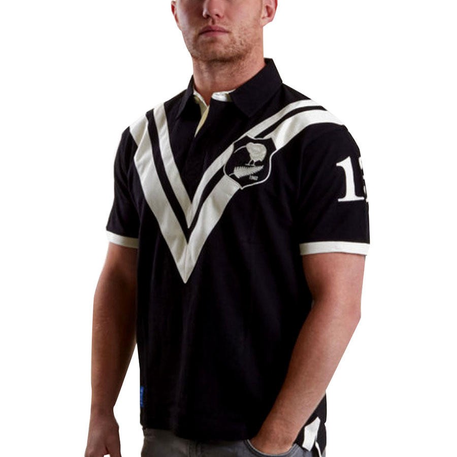 Polo da rugby vintage Nuova Zelanda nera con stemma e numero 1.