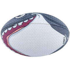 Pallone da rugby Gilbert Random Bite Orca con design di squalo.