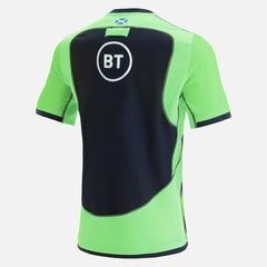 Maglia Rugby Scozia Training 2021-22 Fluo: Maglia da allenamento della nazionale di rugby scozzese verde lime e blu navy, vista posteriore. Logo BT.