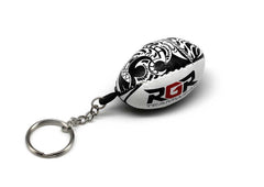 Portachiavi a forma di palla da rugby RGR con design tribale Maori, ideale per appassionati.