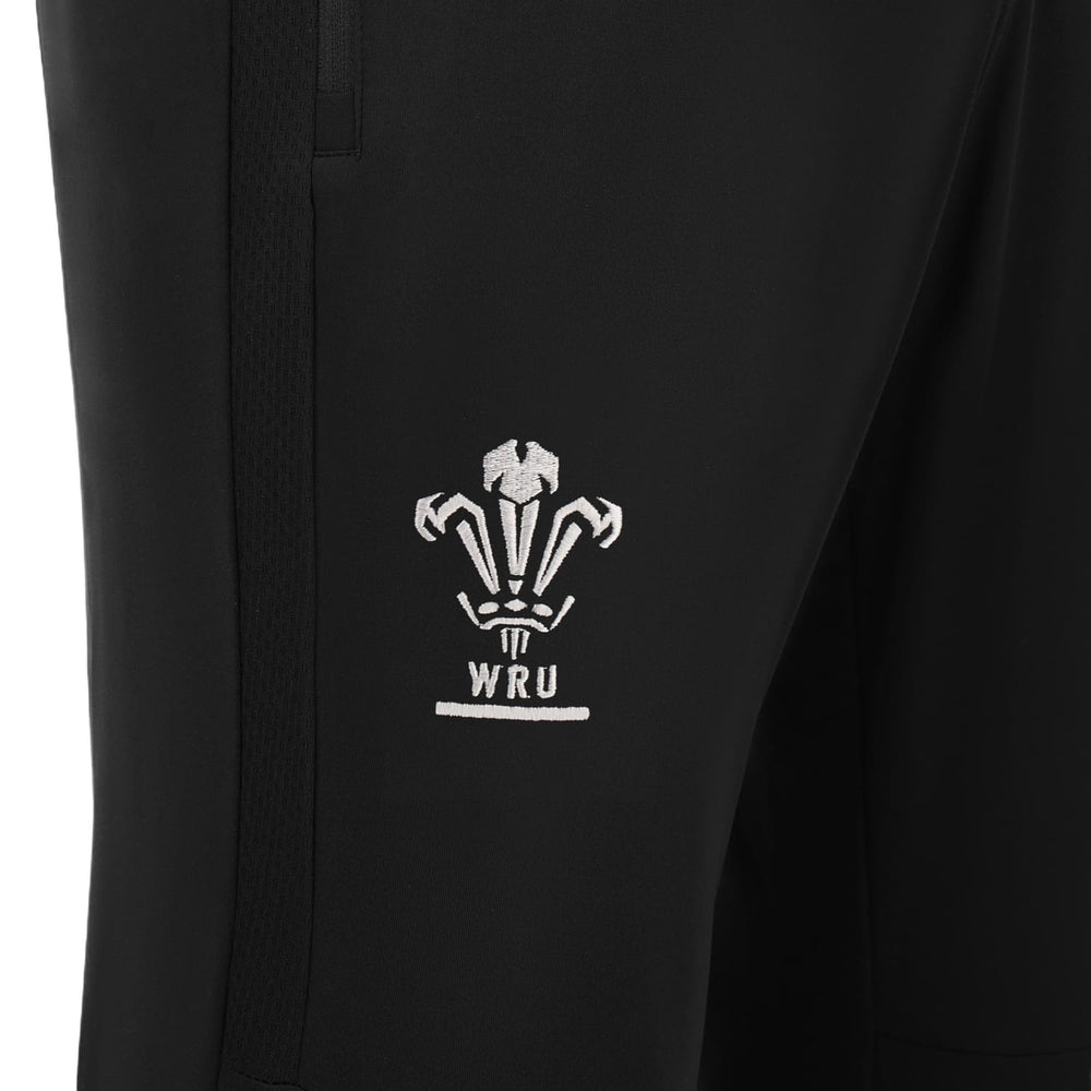 Pantalone lungo da rugby nero WRU con logo ricamato, vestibilità aderente.