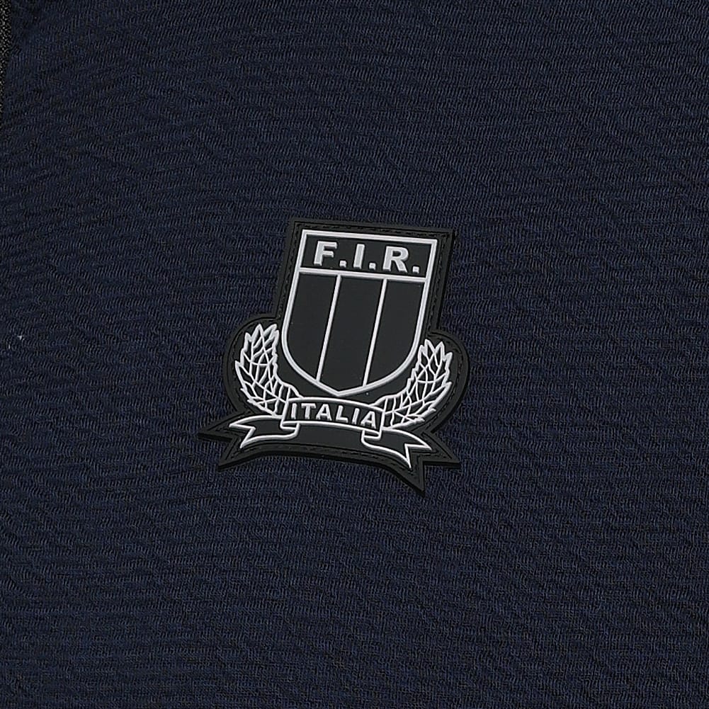 Felpa Rugby Italia Avoriaz Ath Blu: dettaglio stemma F.I.R. e scritta ITALIA