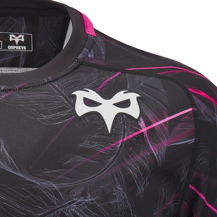 Maglia da rugby Macron Ospreys home M24-25 ufficiale con logo Macron e scudo Ospreys.