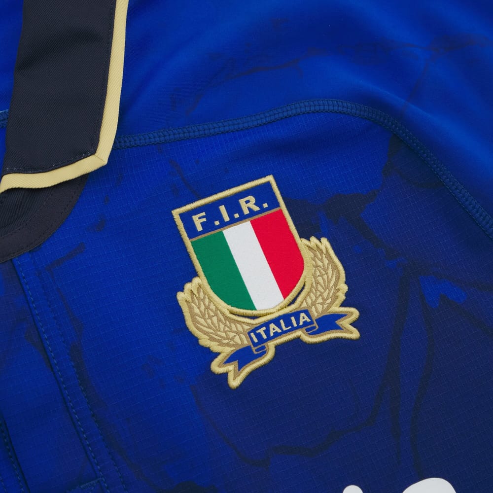 Maglia Rugby Italia 2026 Macron Home Authentic, stemma FIR Italia ricamato.