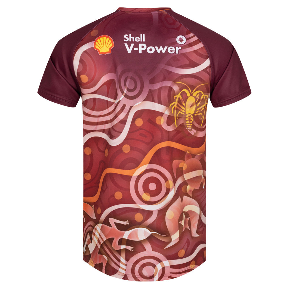 Maglia da rugby indigena dei Queensland Maroons: maglia da rugby color bordeaux con motivo aborigeno australiano, animali nativi e logo Shell V-Power.