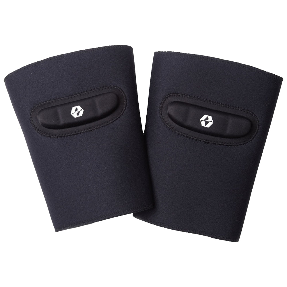 Supporti Touche Rugby Body Armour neri in neoprene con protezioni imbottite.