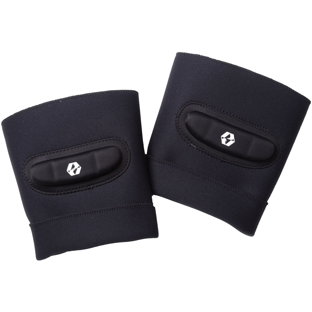 Supporti Touche Rugby Body Armour neri con protezioni per le ginocchia.
