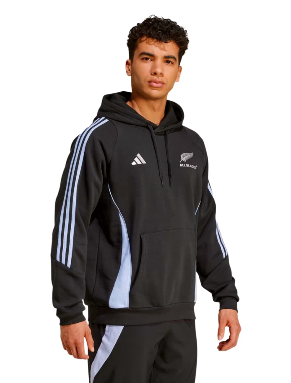 Felpa con cappuccio Adidas All Blacks rugby 2025 nera con dettagli azzurri.