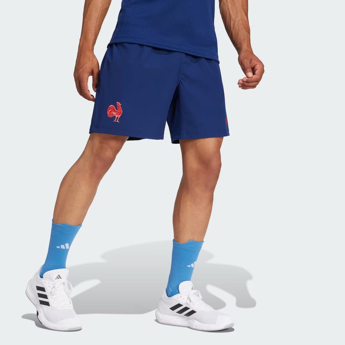 Pantaloncini da rugby Adidas Francia Away blu con logo gallo rosso.