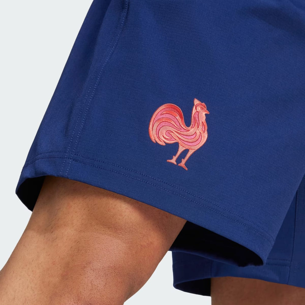 Pantaloncini da rugby Adidas Francia Away blu con gallo ricamato.