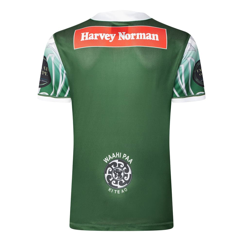 Maglia da allenamento per rugby NZRL Maori 2025: maglia da rugby verde, design Maori, vista posteriore