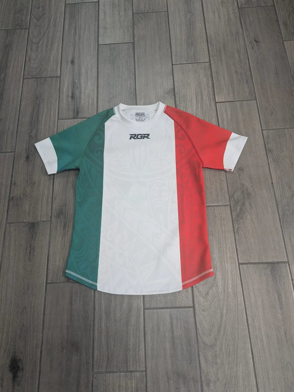 Maglia da rugby RGR "GLORY" a vestibilità muscolare, tricolore verde, bianco e rosso.