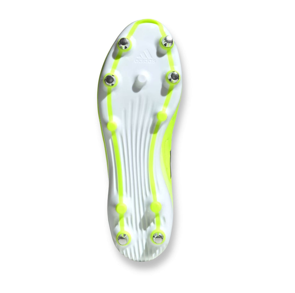 Suola da rugby Adidas RS15 SG fluo con tacchetti metallici a vite.