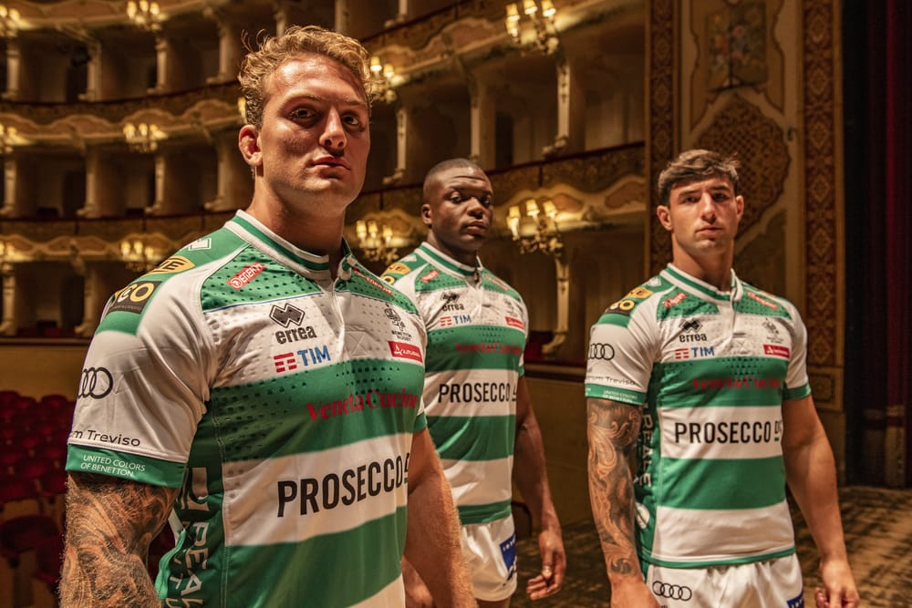 Maglia da rugby Benetton Treviso Errea Ufficiale Gara 2026 con dettagli verdi.