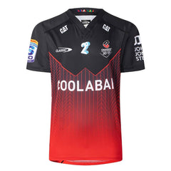 Maglia da rugby Crusaders 2026 Home PRO nera e rossa con logo.
