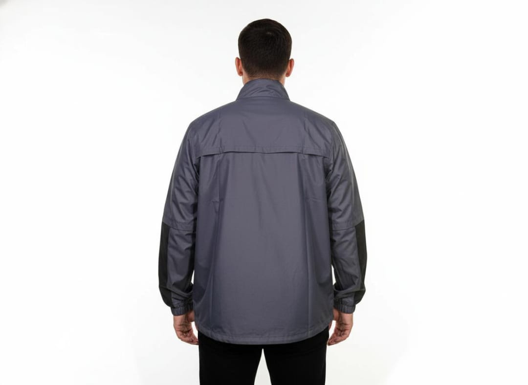 Giacca Itaia Rugby M24 grigio antracite, impermeabile e antivento, vista posteriore.