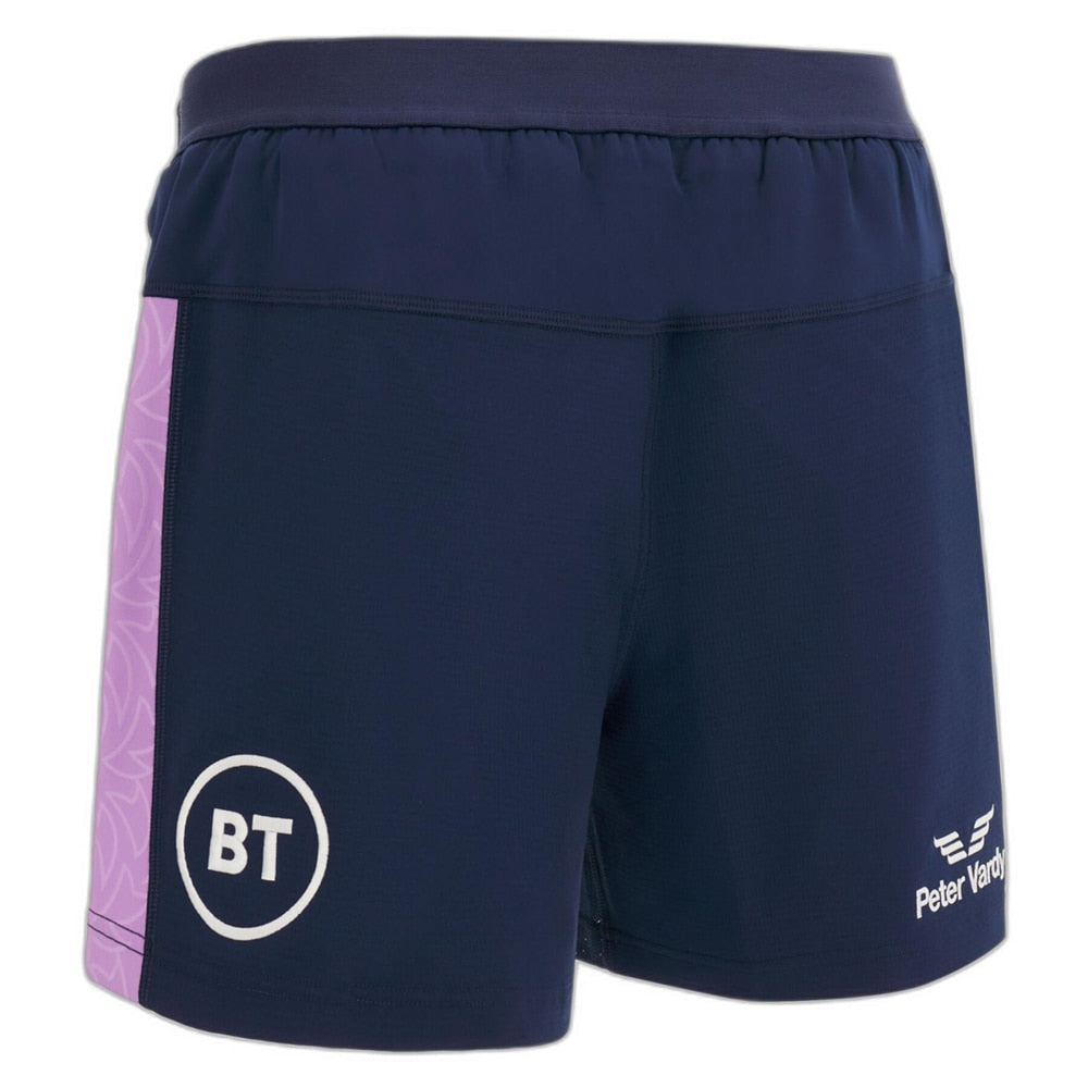 Pantaloncini da rugby Scozia away 2023 blu navy con dettagli viola e loghi BT e Peter Vardy.