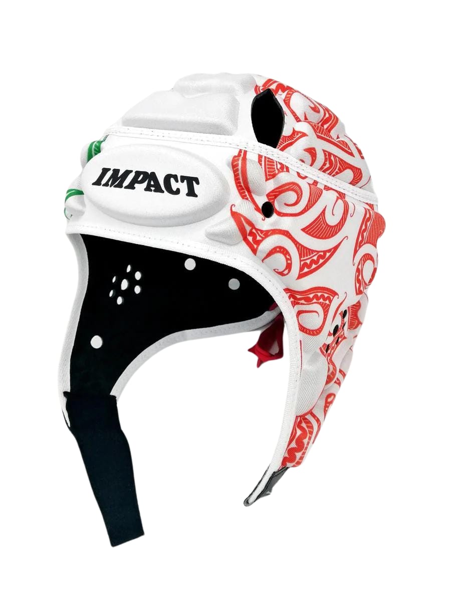 Caschetto da rugby Impact Italia tricolore con design Maori e dettagli verdi.