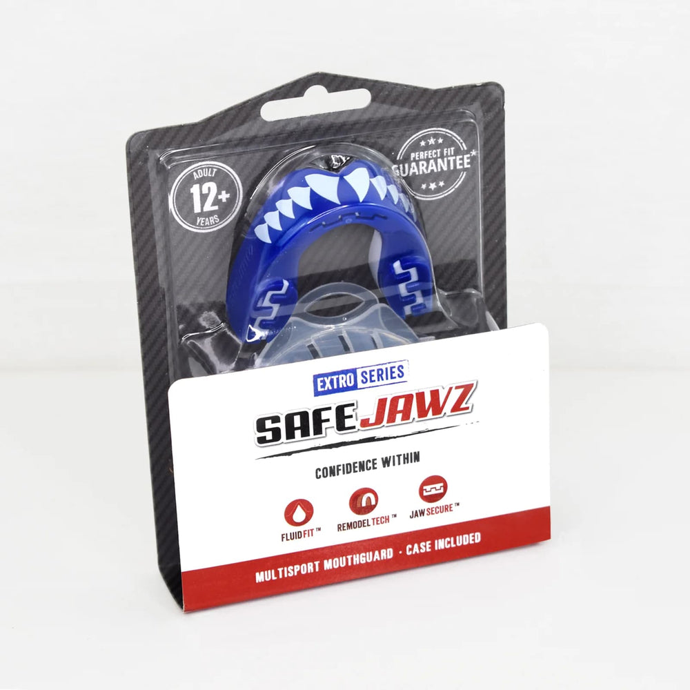 Paradenti Safejawz Shark blu per adulti, design a squalo, per sport da contatto.