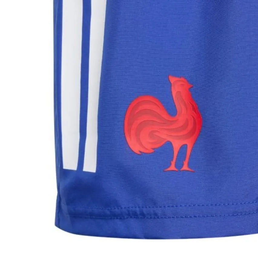 Pantaloncini da rugby Adidas Francia Away 2026 blu con gallo rosso e strisce bianche.