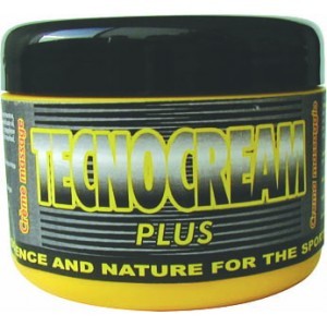 Tecnocream Plus crema da recupero, vasetto giallo e nero per massaggi sportivi.