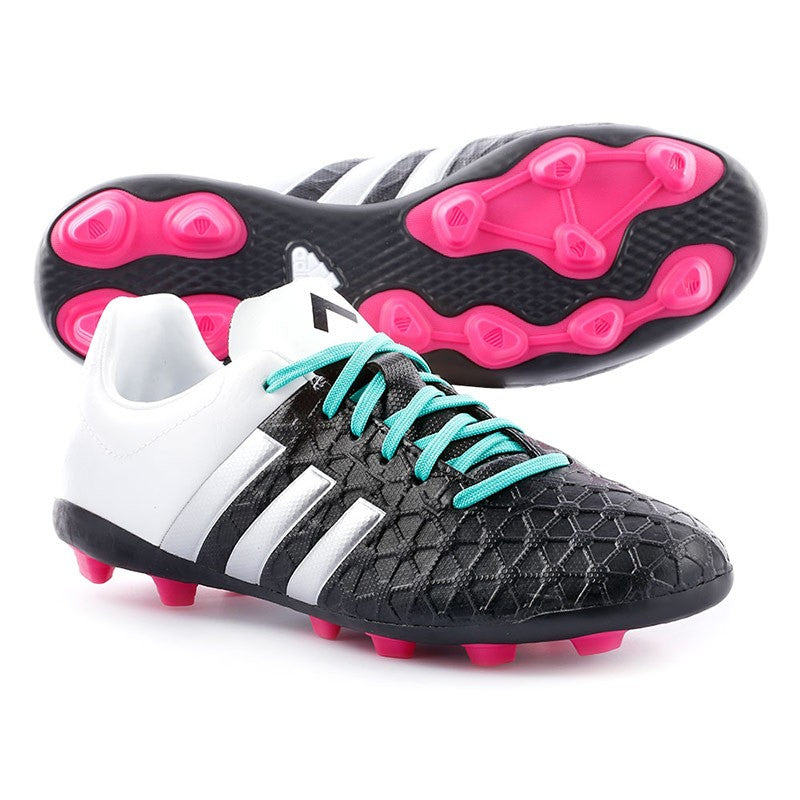 Scarpe da calcio Adidas ACE 15.4 FxG bambino bianche e nere con dettagli rosa.