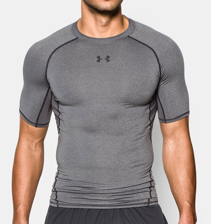 Maglia tecnica Under Armour Heatgear Armour grigia a maniche corte da uomo.