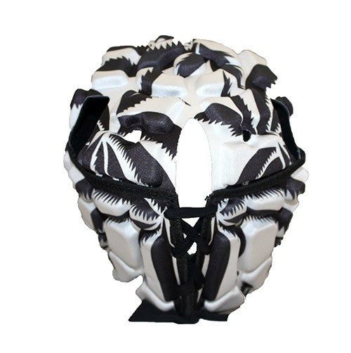Caschetto da rugby Impact Fiji con design a zebra bianco e nero, allacciatura frontale.