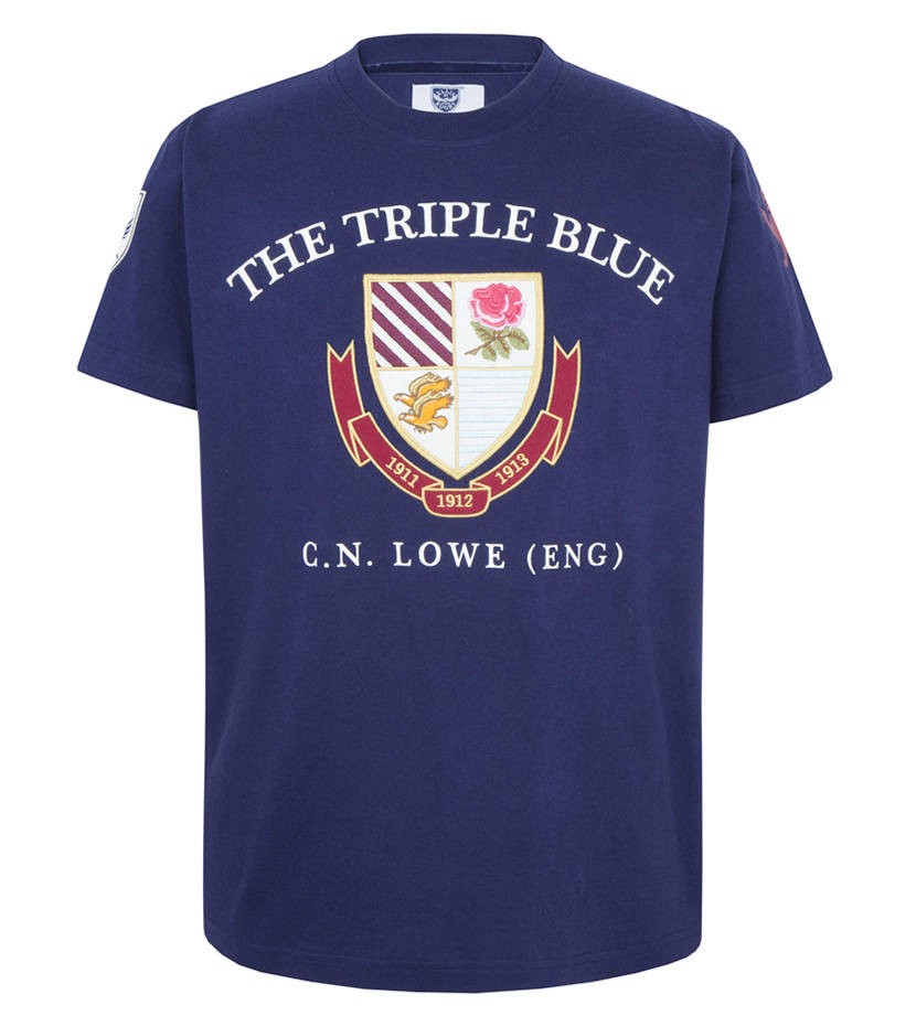 T-shirt da rugby vintage blu con stemma "The Triple Blue" e scudo.