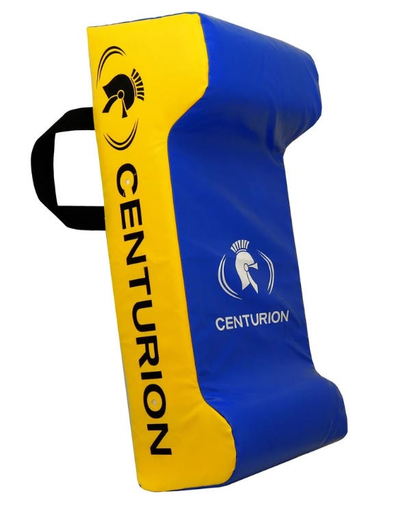 Scudo da placcaggio rugby Centurion senior blu e giallo con logo.