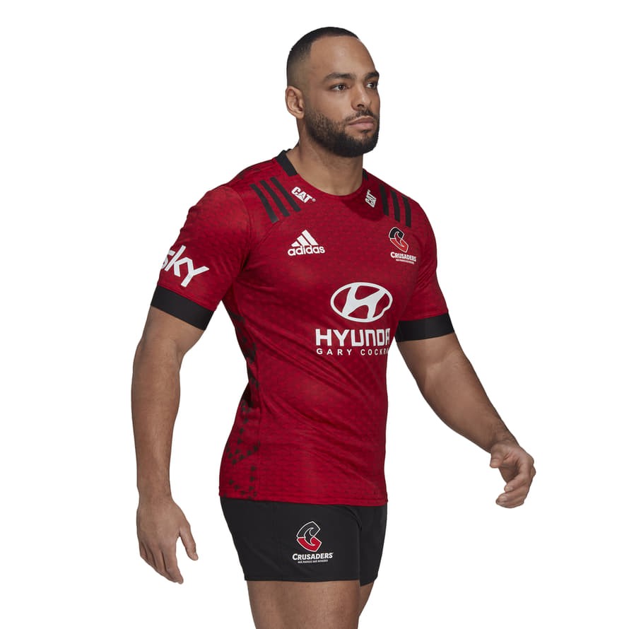 Maglia da rugby Crusaders Home 2021-22 rossa con logo Hyundai.
